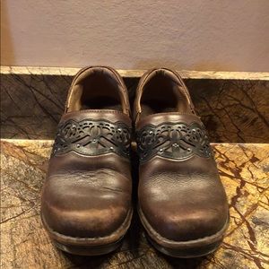 Ariat slip on clogs - size 7